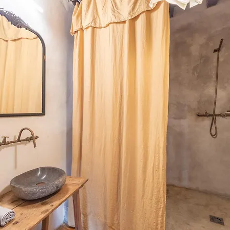 Relax En Casona Unica Lanueva كانديليدا